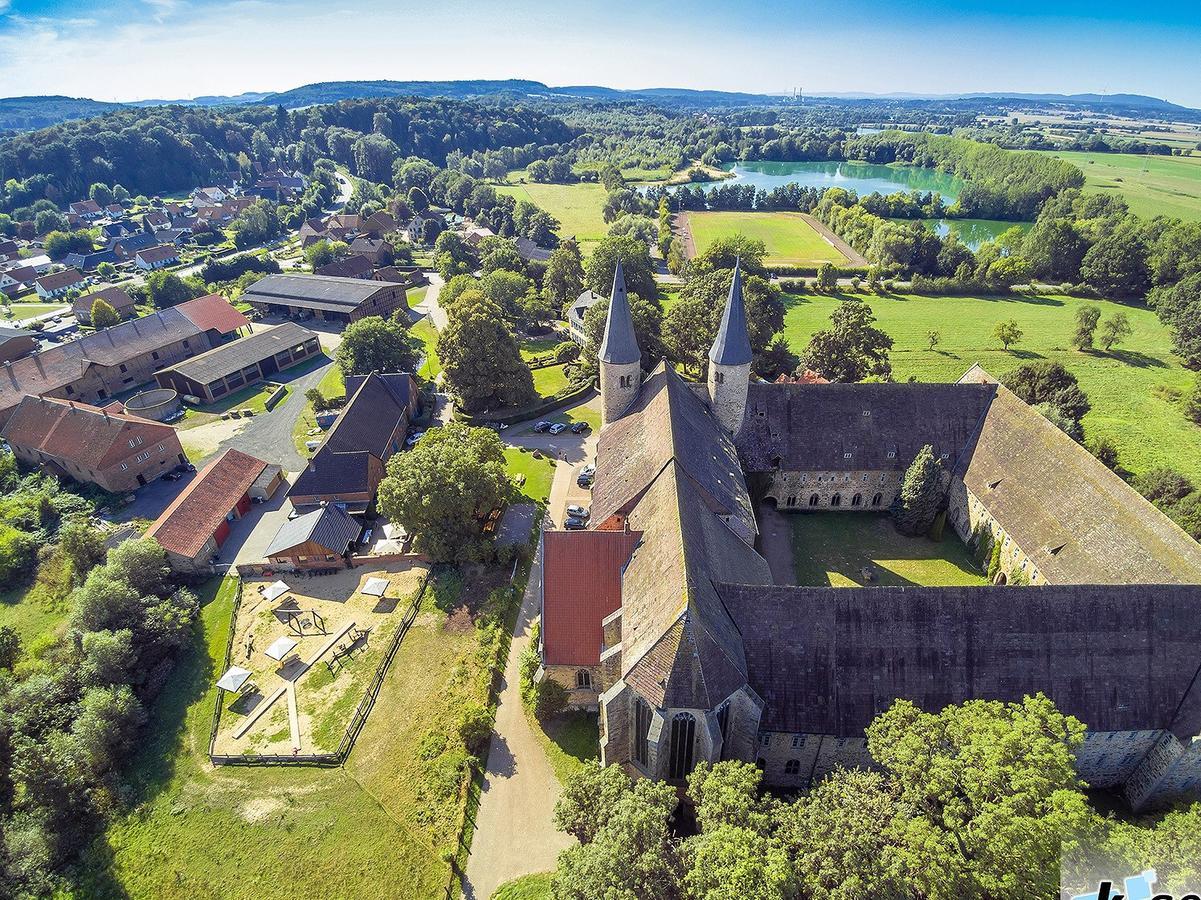 Hotel Am Kloster - Domaene Moellenbeck Rinteln Esterno foto